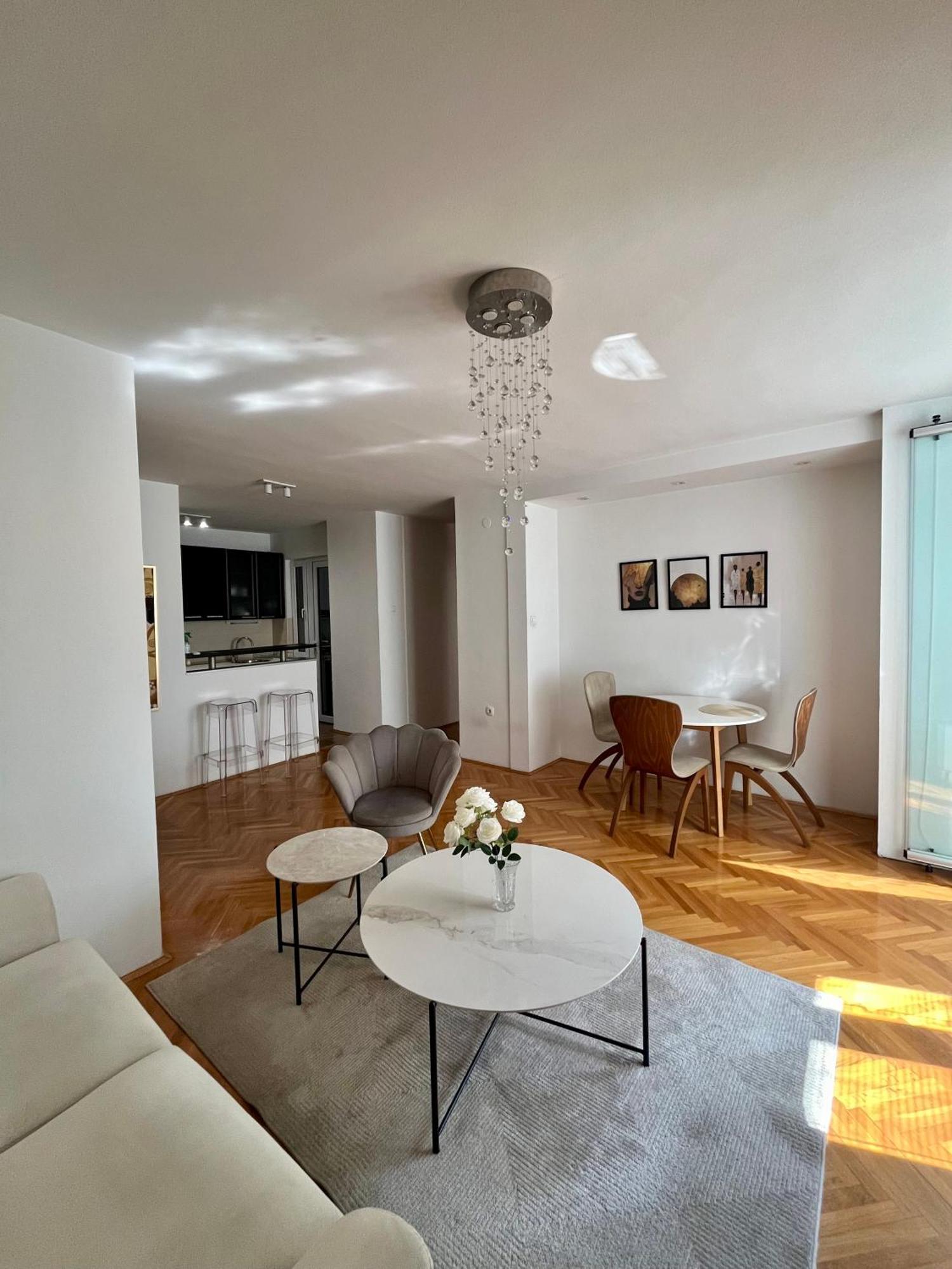 Ruby Luxury Central Apartment Skopie Exterior foto